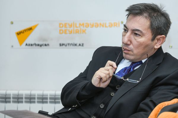 Политолог Ильгар Велизаде - Sputnik Азербайджан