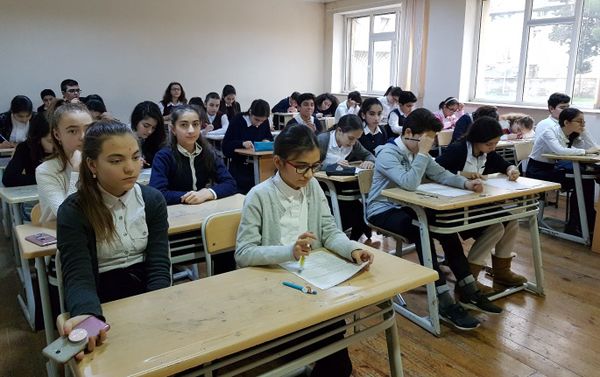 XI Олимпиада по русскому языку и литературе в школе № 17 города Баку - Sputnik Азербайджан