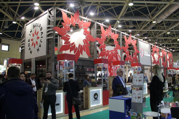 Made in Azerbaijan: азербайджанская продукция покорила московскую выставку - Sputnik Азербайджан