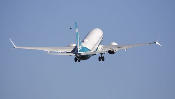 Боинг 737 MAX взлетает на свой первый рейс - Sputnik Азербайджан