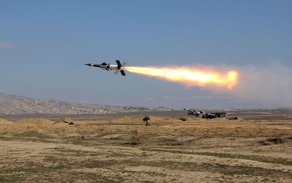 Подразделения ПВО провели учения с боевой стрельбой - Sputnik Азербайджан