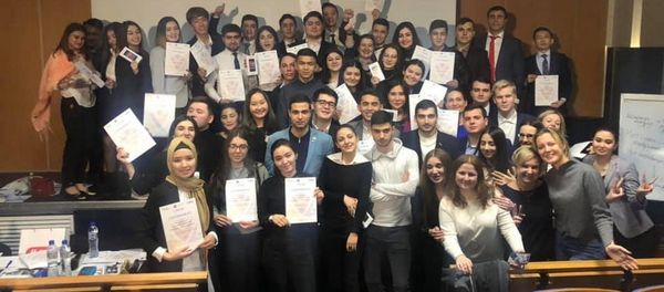 Участники конкурса социально значимых проектов в рамках форума Молодежь Евразии: будущее строим вместе! - Sputnik Азербайджан