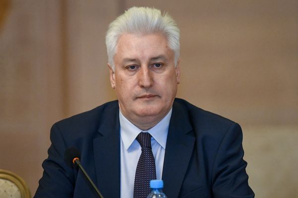 Мир на пороге нового 1983 года - Коротченко - Sputnik Азербайджан