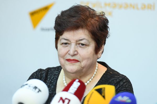 Козлова Людмила Вячеславовна - заместитель председателя Комитета Совета Федерации по социальной политике - Sputnik Азербайджан