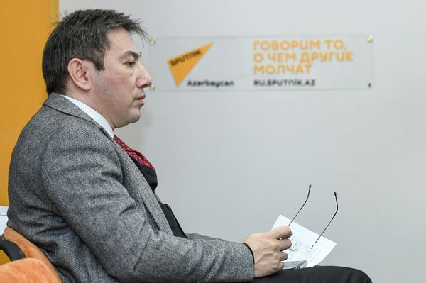 Политолог Ильгар Велизаде - Sputnik Азербайджан