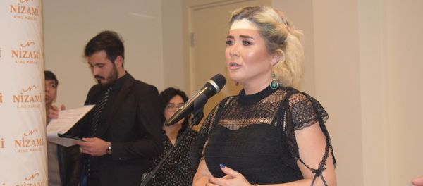 Азербайджанская певица Эльнара Халилова представила клип Justice for Khojaly («Справедливость Ходжалы») на языке жестов - Sputnik Азербайджан