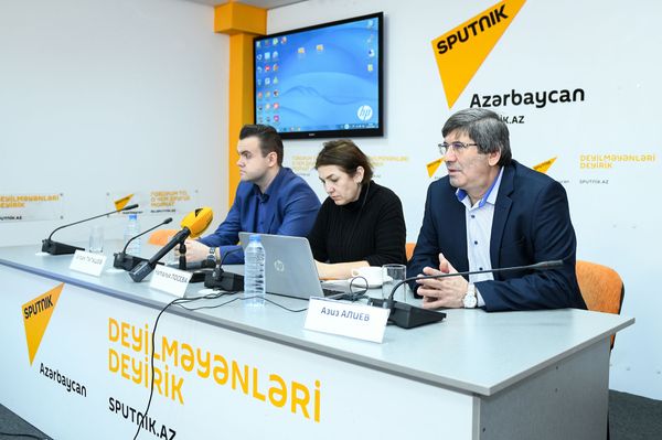 Уже не читатель ищет новости, а они настигают его на различных площадках - Лосева - Sputnik Азербайджан