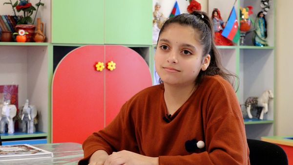 Мой голос раскрыли в детдоме: участница нового сезона Ты супер! из Азербайджана - Sputnik Азербайджан