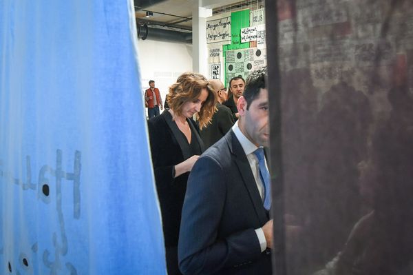 Персональная выставка художника и поэта Баби Бадалова “ZARA Tustra” в Центре современного искусства YARAT - Sputnik Азербайджан
