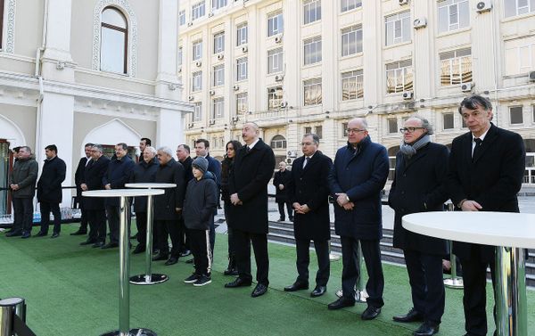 Президент Ильхам Алиев встретился с участниками и болельщиками матча Баку 2019: Финал звезд - Sputnik Азербайджан