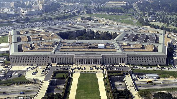 Вид с воздуха на речной вход в Пентагон в Вашингтоне, округ Колумбия - Sputnik Азербайджан