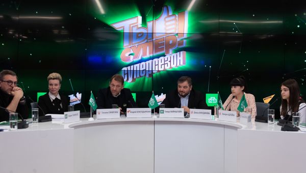 Пресс-конференция, посвященная старту третьего сезона международного вокального конкурса Ты супер! - Sputnik Азербайджан