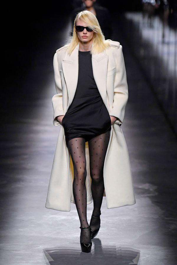 Показ Saint Laurent осень-зима 2019 - Sputnik Азербайджан