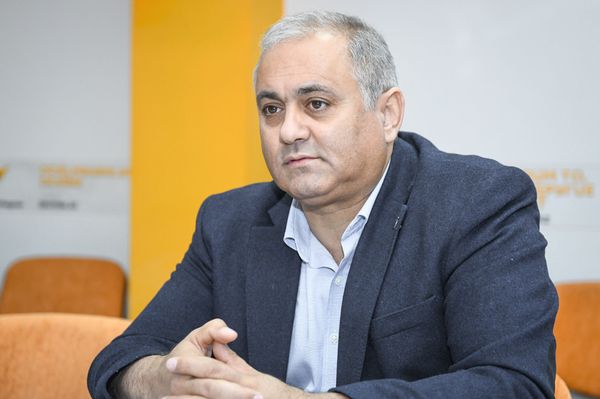 Глава общественного объединения Культура и время, заслуженный артист Азербайджана Интигам Солтан - Sputnik Азербайджан
