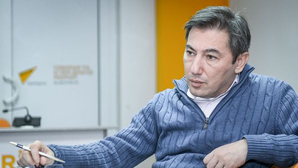 Политолог Ильгар Велизаде - Sputnik Азербайджан