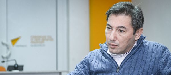 Политолог Ильгар Велизаде - Sputnik Азербайджан