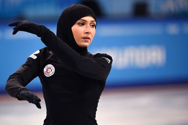 Спортсменка из ОАЭ Захра Лари на тренировке соревнований по фигурному катанию на XXIX Всемирной зимней Универсиаде 2019 - Sputnik Азербайджан