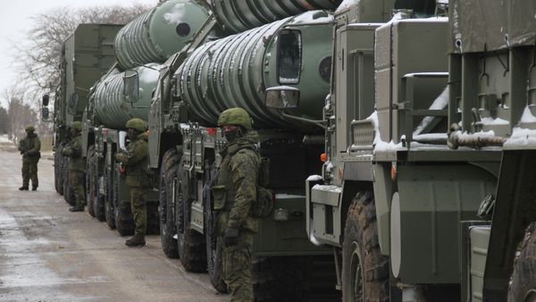 Дивизион зенитной ракетной системы С-400 Триумф завершил испытания - Sputnik Азербайджан