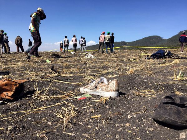 Место крушения самолета авиакомпании Ethiopian Airlines  - Sputnik Азербайджан