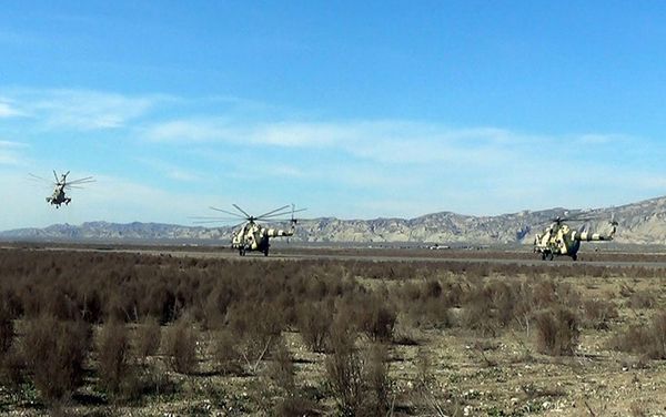 Азербайджанская армия передислоцировала боевые самолеты и вертолеты - Sputnik Азербайджан