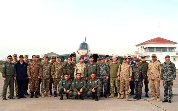 Военные атташе зарубежных стран, аккредитованные в Азербайджане, посетили воинскую часть ВВС - Sputnik Азербайджан