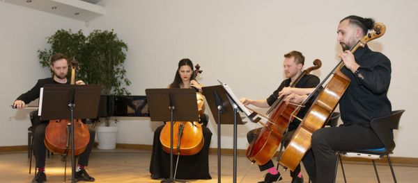 Ансамбль виолончелистов Georgian Cellos Ансамбль виолончелистов Georgian Cellos - Sputnik Азербайджан