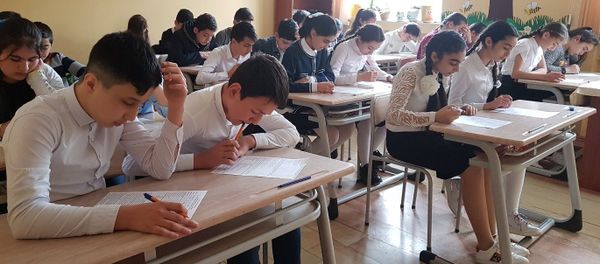 ХI республиканская Олимпиада по русскому языку и литературе прошла в школе № 2 имени М.А.Сабира города Евлаха - Sputnik Азербайджан