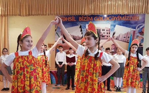 ХI республиканская Олимпиада по русскому языку и литературе прошла в Технико-гуманитарном лицее имени Р. Мурадова города Мингечевира - Sputnik Азербайджан