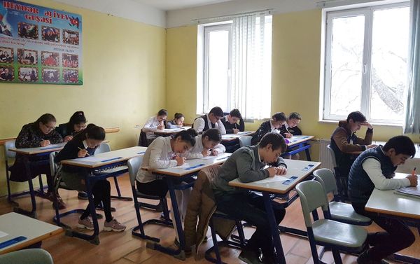 ХI республиканская Олимпиада по русскому языку и литературе прошла в Технико-гуманитарном лицее имени Р. Мурадова города Мингечевира - Sputnik Азербайджан