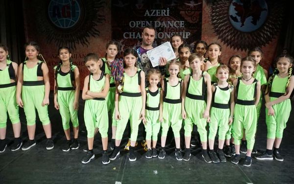 В зале Союза театральных деятелей Азербайджана прошел открытый чемпионат страны по танцам - Sputnik Азербайджан