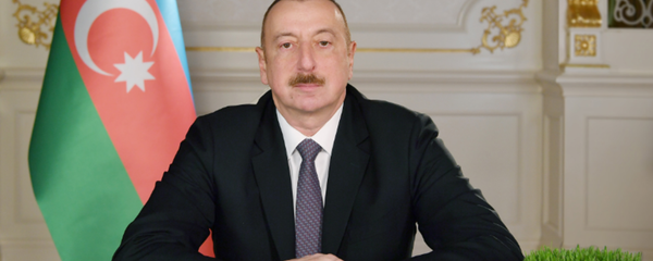 Президент Азербайджана Ильхам Алиев поздравил азербайджанский народ по случаю Новруз байрамы - Sputnik Азербайджан