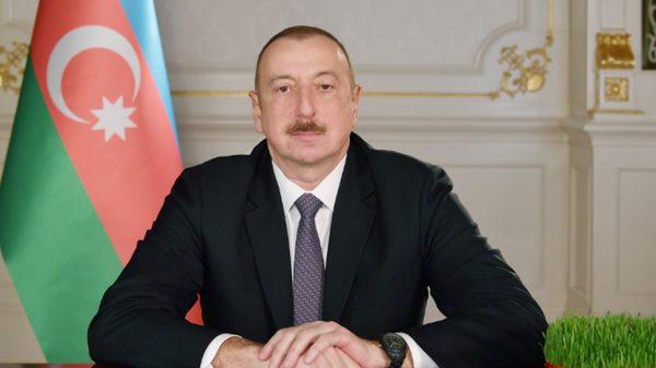 Президент Азербайджана Ильхам Алиев поздравил азербайджанский народ по случаю Новруз байрамы - Sputnik Азербайджан