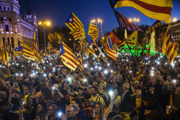 Участники акции в поддержку независимости Каталонии в Мадриде - Sputnik Азербайджан