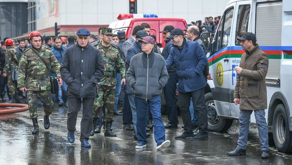 Пожар в торговом центре Диглас - Sputnik Азербайджан