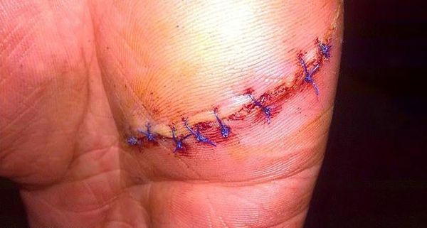 Двое студентов из Британии три недели жили в джунглях без еды и одежды - Sputnik Азербайджан