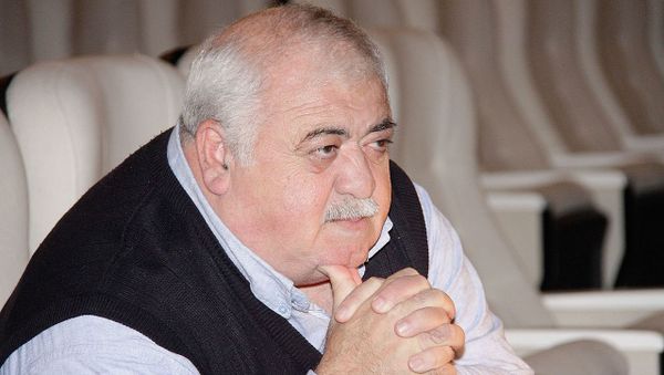  Rejissor və ssenarist Rövşən Almuradlı - Sputnik Азербайджан