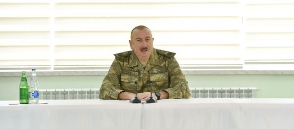 İlham Əliyev Müdafiə Nazirliyinin Xüsusi Təyinatlı Qüvvələrinin N saylı hərbi hissəsində olub - Sputnik Азербайджан