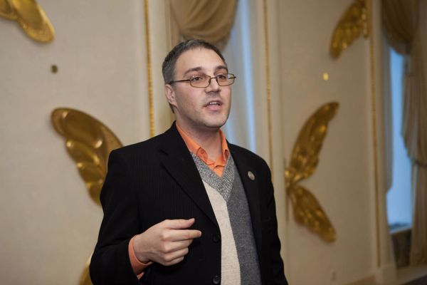 Удержать избирателей: с чем Порошенко и Зеленский придут ко второму туру - Sputnik Азербайджан