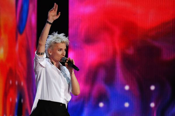 Солистка группы Ночные снайперы Диана Арбенина на премии Жара Music Awards исполнила песню Инстаграм - Sputnik Азербайджан