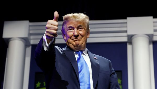 Президент США Дональд Трамп выступает на ежегодной встрече лидеров Республиканской еврейской коалиции в Лас-Вегасе, штат Невада, США - Sputnik Азербайджан