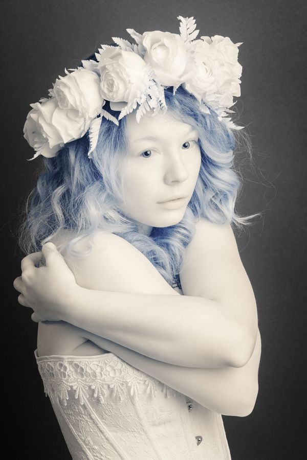 Снимок Girl фотографа Pierre-Louis Ferrer, занявший первое место в категории Infrared Portrait конкурса инфракрасной фотографии Life in Another Light  - Sputnik Азербайджан