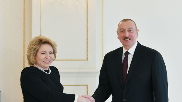 İlham Əliyev Rusiya Federal Məclisi Federasiya Şurasının sədrinin başçılıq etdiyi nümayəndə heyətini qəbul edib - Sputnik Азербайджан