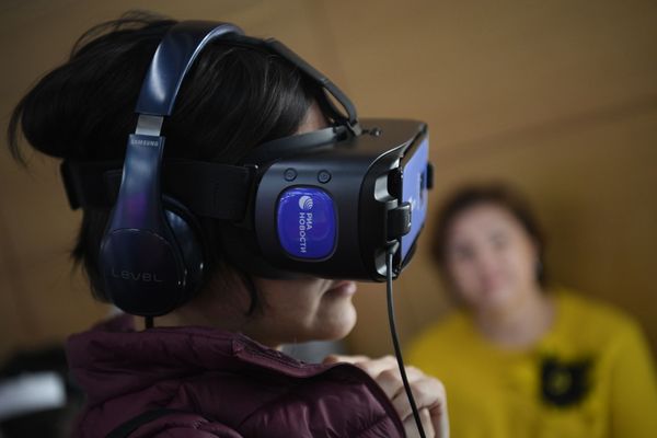РИА Новости презентовало в Зарядье VR-проект о встрече Гагарина в Москве - Sputnik Азербайджан