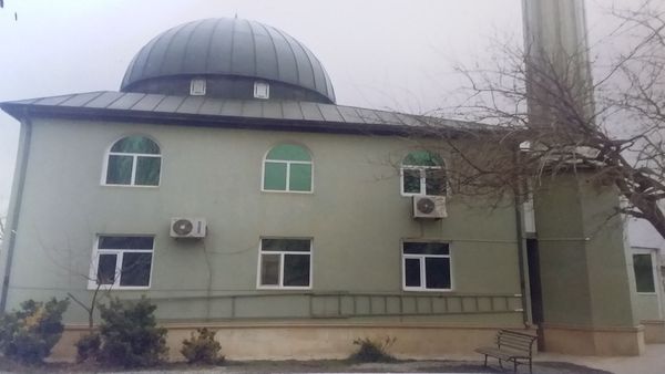 В поселке Баладжары Бинагадинского района в одной из мечетей украдены деньги из кабинета ахунда - Sputnik Азербайджан