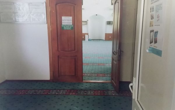 В поселке Баладжары Бинагадинского района в одной из мечетей украдены деньги из кабинета ахунда - Sputnik Азербайджан