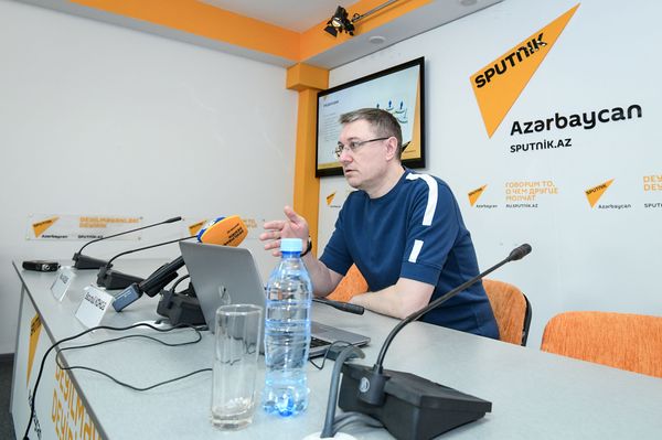 Российский медиаэксперт рассказал, как правильно освещать масштабные события в спорте Российский медиаэксперт рассказал, как правильно освещать масштабные события в спорте - Sputnik Азербайджан