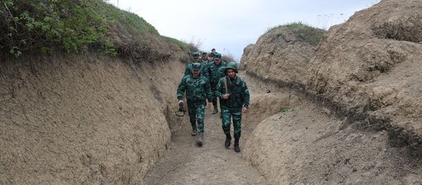 Глава ГПС Азербайджана проверил боеготовность погранпунктов на границе с Арменией - Sputnik Азербайджан