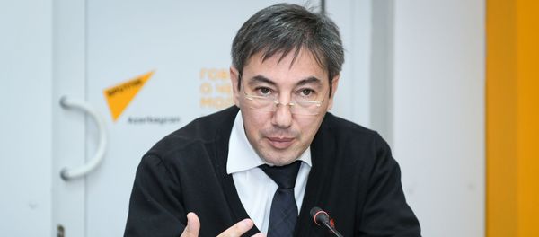 Политолог Ильгар Велизаде - Sputnik Азербайджан