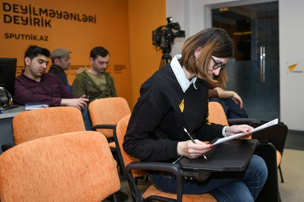 60-ое заседание клуба политологов Южный Кавказ посвященное будущему отношений Азербайджан-Израиль в свете выборов в Кнессет - Sputnik Азербайджан