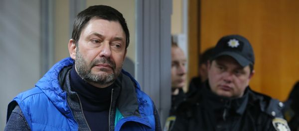 Руководитель портала РИА Новости Украина Кирилл Вышинский в Подольском районном суде (26 марта 2019). Киев - Sputnik Азербайджан
